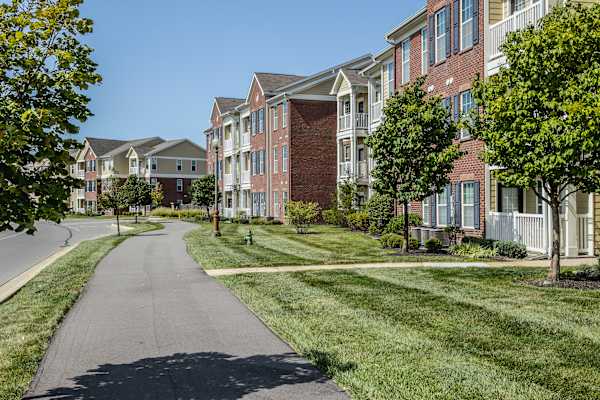 Bella Vista Apartments property